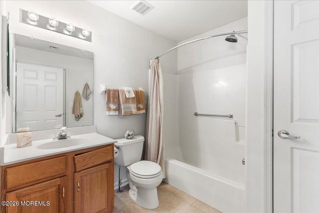 50 Spyglass Drive, Jackson, NJ 08527