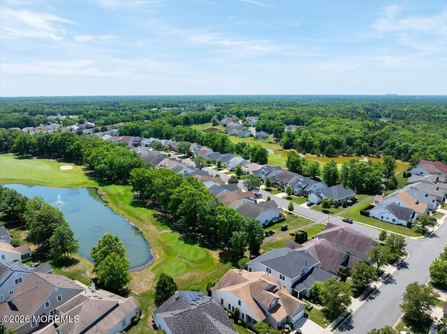 50 Spyglass Drive, Jackson, NJ 08527