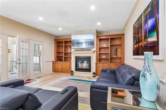 112 Jesse ST, Yorktown, VA 23693
