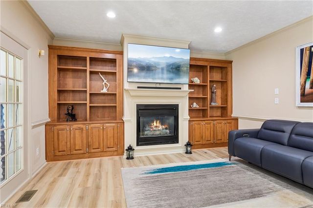 112 Jesse ST, Yorktown, VA 23693