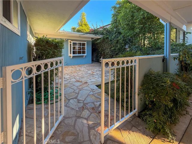 5516 Ethel Avenue, Sherman Oaks, CA 91401