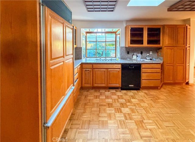 5516 Ethel Avenue, Sherman Oaks, CA 91401