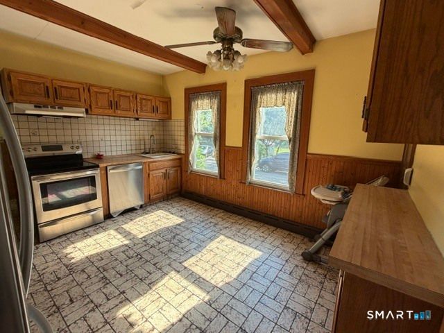 60 Welland Avenue, Waterbury, CT 06708