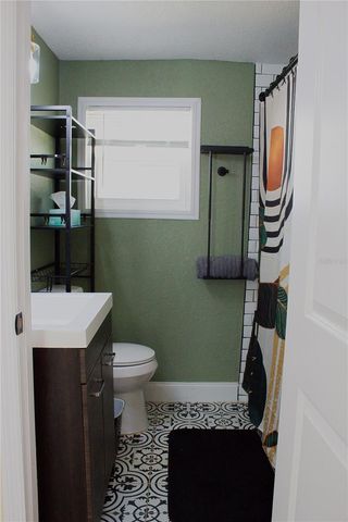 5260 8TH AVENUE N, St Petersburg, FL 33710