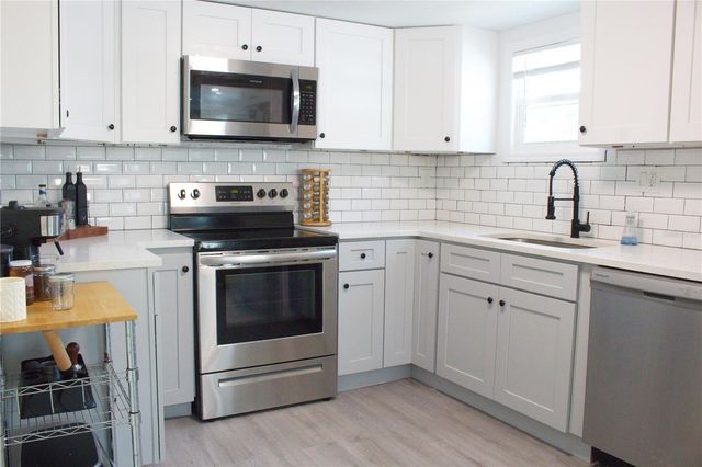 5260 8TH AVENUE N, St Petersburg, FL 33710