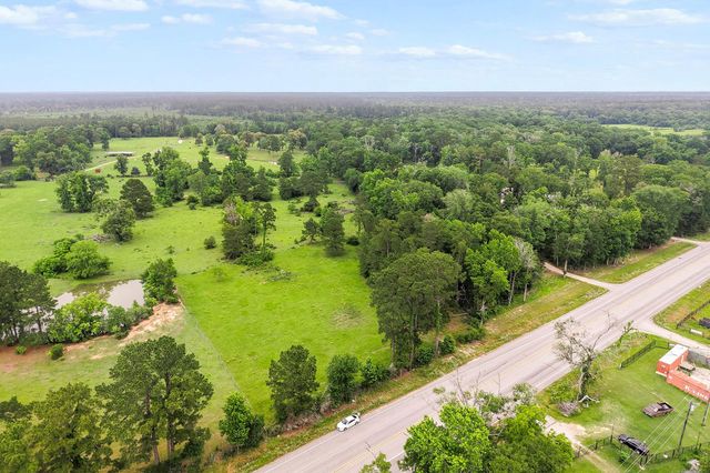 4931 Hwy 150 W, New Waverly, TX 77358