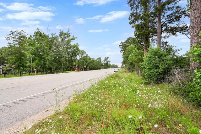 4931 Hwy 150 W, New Waverly, TX 77358