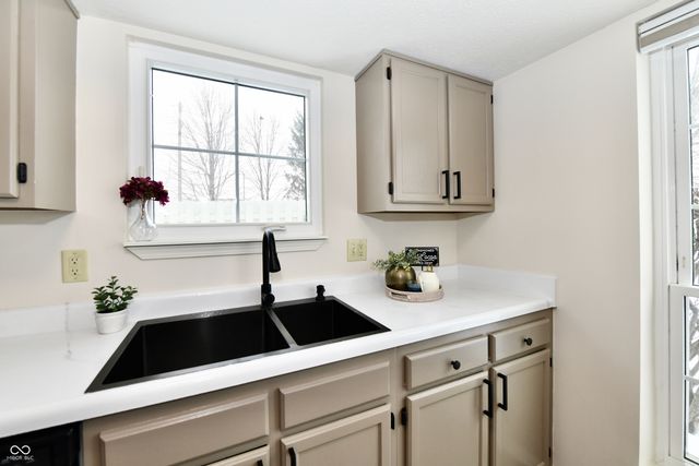 7508 Castleton Farms North Drive N, Indianapolis, IN 46256