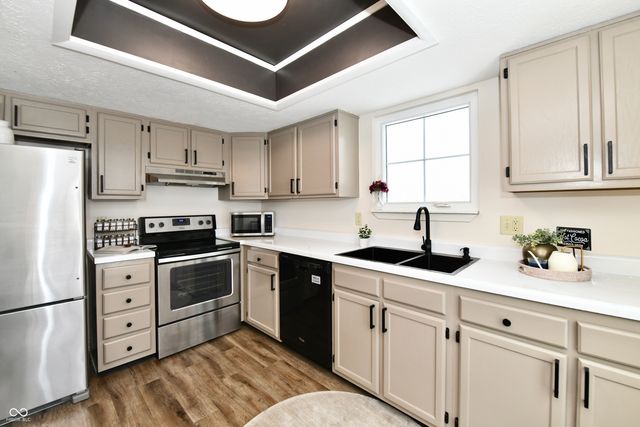 7508 Castleton Farms North Drive N, Indianapolis, IN 46256