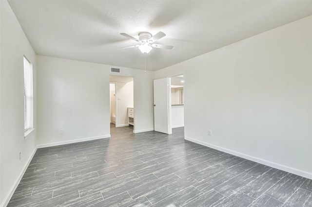 5222 Creek Shadows Drive, Houston, TX 77339