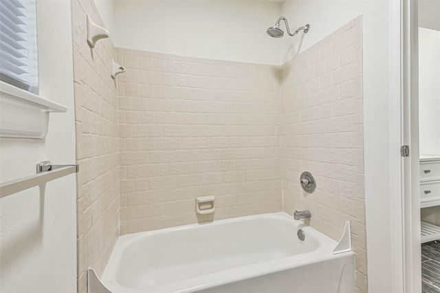 5222 Creek Shadows Drive, Houston, TX 77339