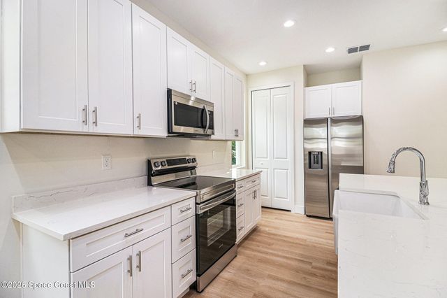 801 Gelaso Street SW, Palm Bay, FL 32908