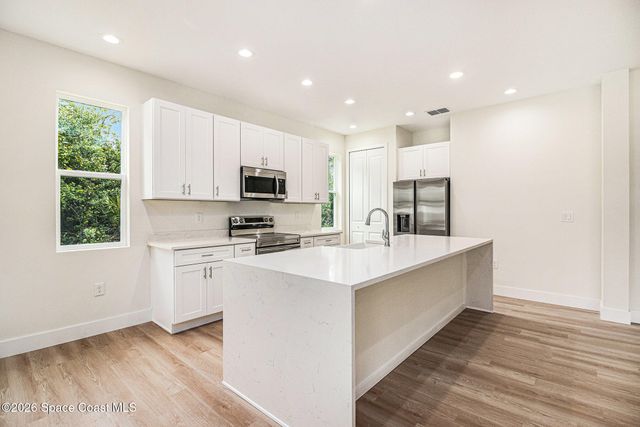 801 Gelaso Street SW, Palm Bay, FL 32908