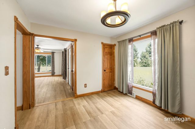 4005 Hendershot Avenue Nw, Alpine Twp, MI 49544
