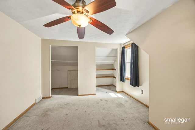 4005 Hendershot Avenue Nw, Alpine Twp, MI 49544