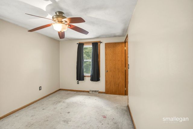4005 Hendershot Avenue Nw, Alpine Twp, MI 49544