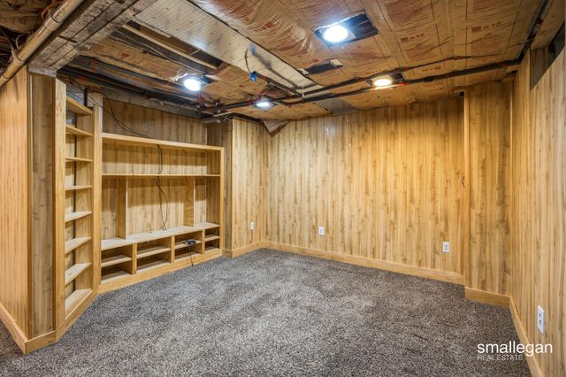 4005 Hendershot Avenue Nw, Alpine Twp, MI 49544