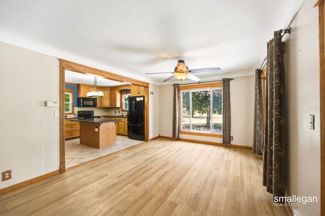 4005 Hendershot Avenue Nw, Alpine Twp, MI 49544