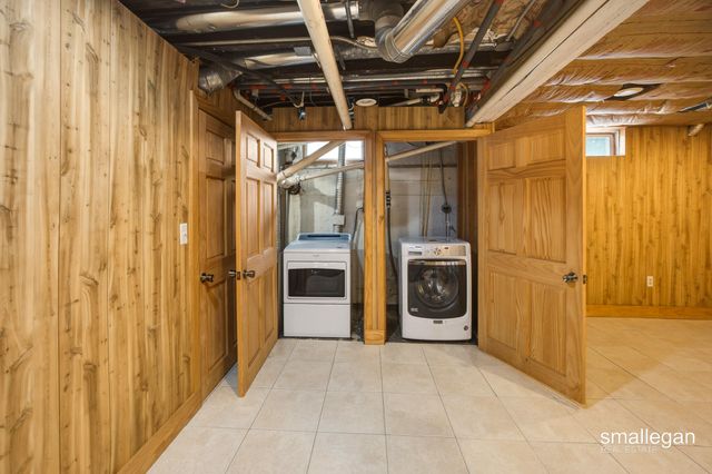 4005 Hendershot Avenue Nw, Alpine Twp, MI 49544