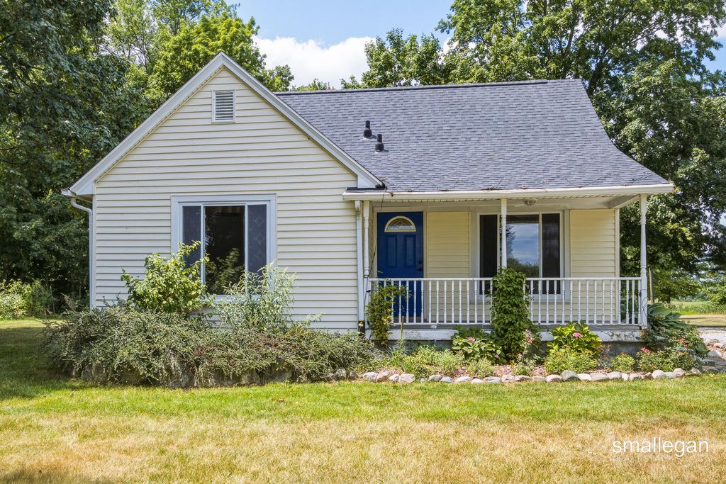 4005 Hendershot Avenue Nw, Alpine Twp, MI 49544