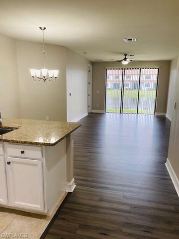 7944 BRISTOL CIR, Naples, FL 34120