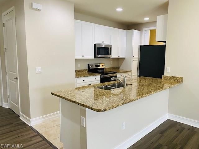 7944 BRISTOL CIR, Naples, FL 34120