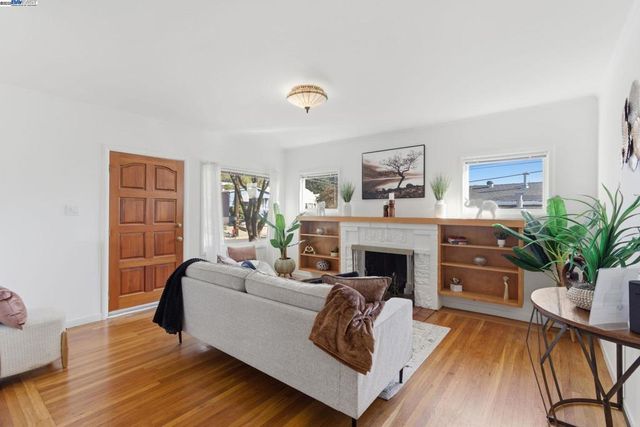 3937 Bayo Street, Oakland, CA 94619