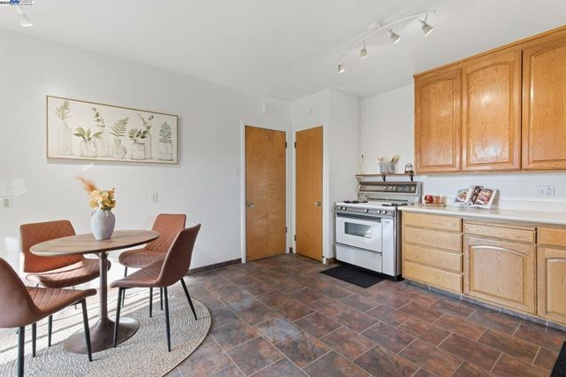 3937 Bayo Street, Oakland, CA 94619