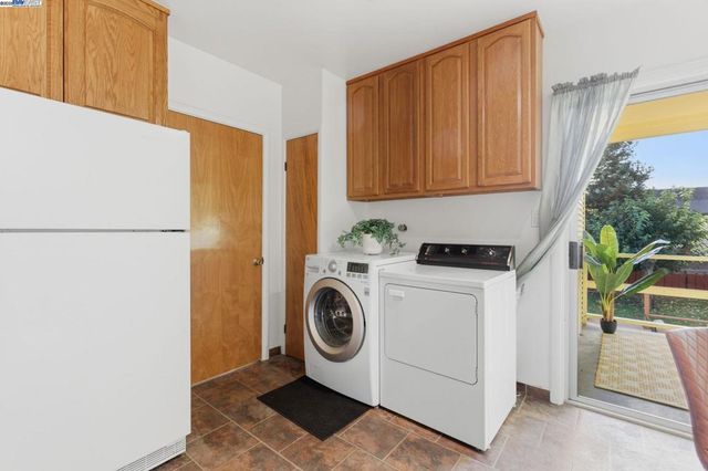 3937 Bayo Street, Oakland, CA 94619