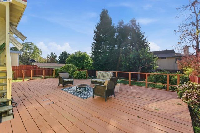 3937 Bayo Street, Oakland, CA 94619