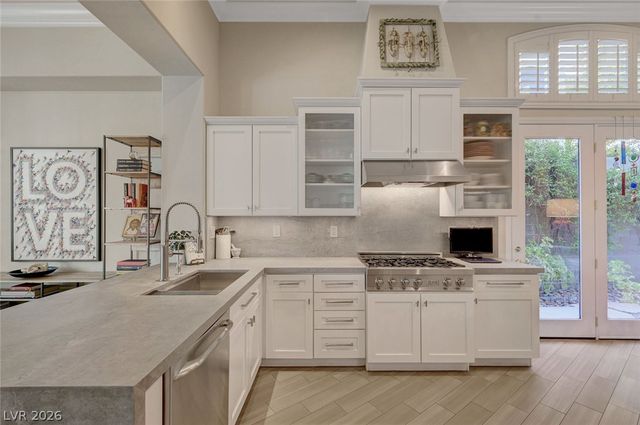 2221 Scarlet Rose Drive, Las Vegas, NV 89134