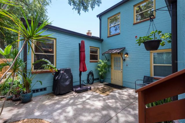 135 17TH AVENUE N, St Petersburg, FL 33704