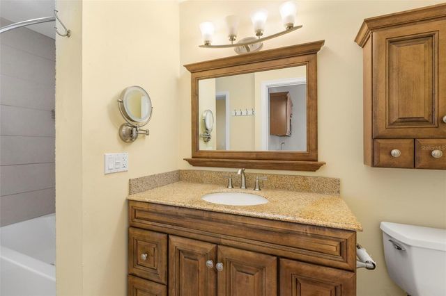 135 17TH AVENUE N, St Petersburg, FL 33704