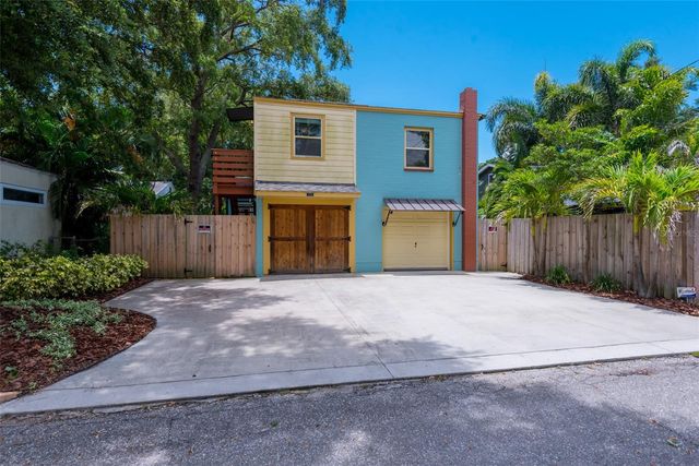 135 17TH AVENUE N, St Petersburg, FL 33704