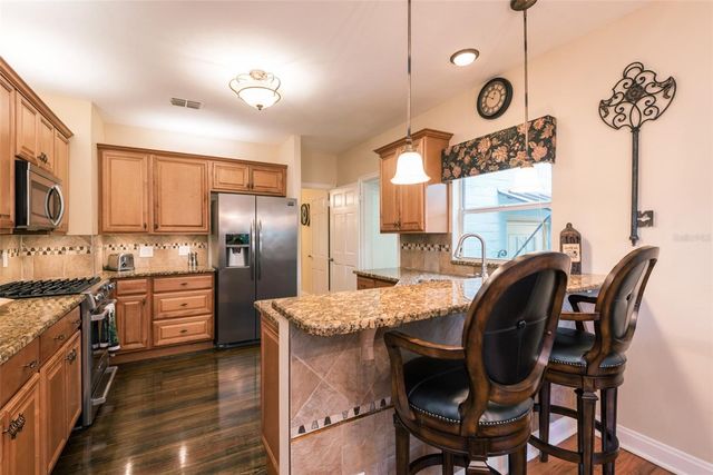 135 17TH AVENUE N, St Petersburg, FL 33704