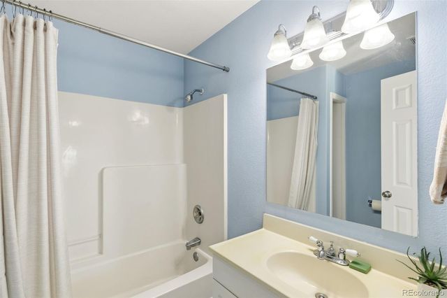 1689 N Calle Rosa Place, Pueblo West, CO 81007