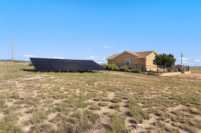 1689 N Calle Rosa Place, Pueblo West, CO 81007