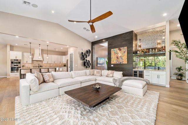 3810 E CLARENDON Avenue, Phoenix, AZ 85018