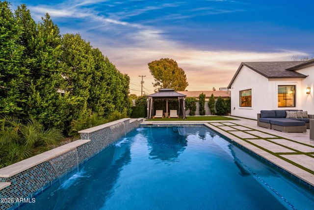 3810 E CLARENDON Avenue, Phoenix, AZ 85018