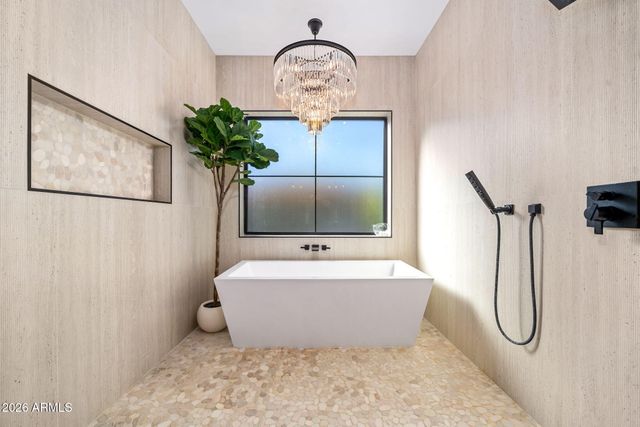 3810 E CLARENDON Avenue, Phoenix, AZ 85018