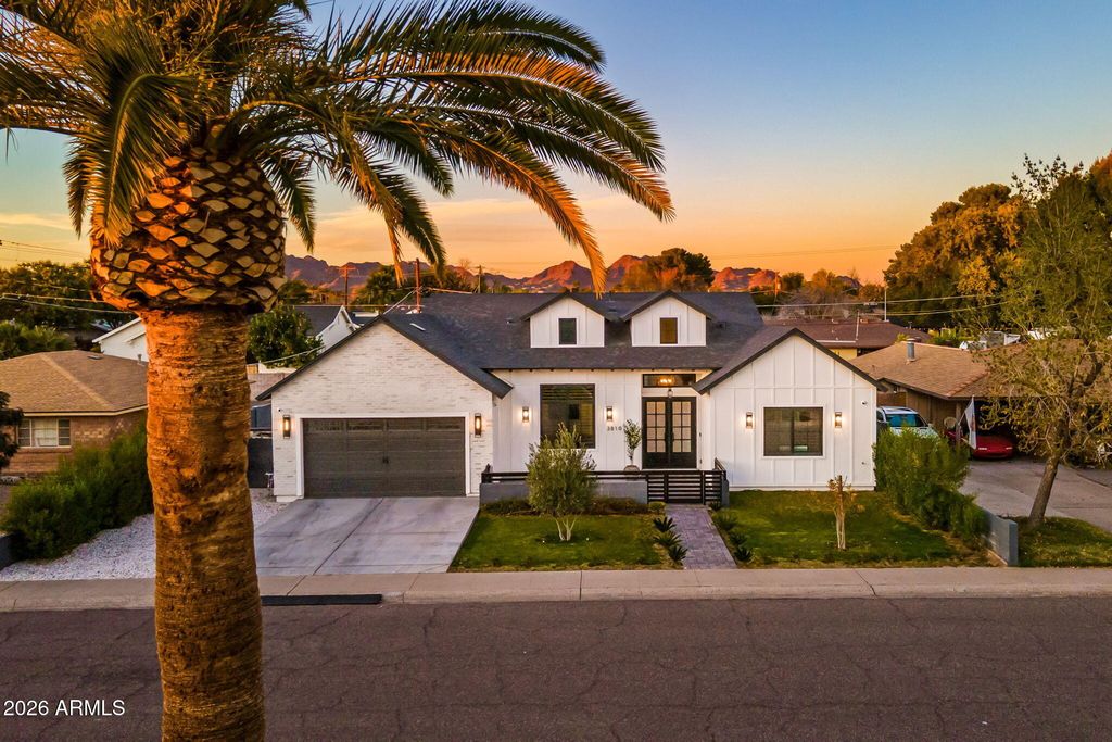 3810 E CLARENDON Avenue, Phoenix, AZ 85018