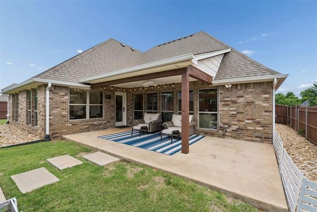 901 NW 184th Court, Edmond, OK 73012