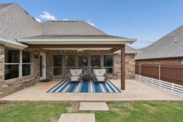 901 NW 184th Court, Edmond, OK 73012