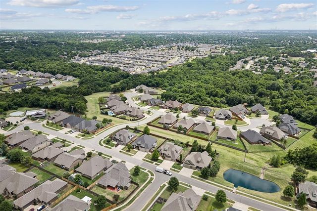 901 NW 184th Court, Edmond, OK 73012