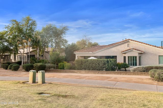 4292 E Carob Drive, Gilbert, AZ 85298