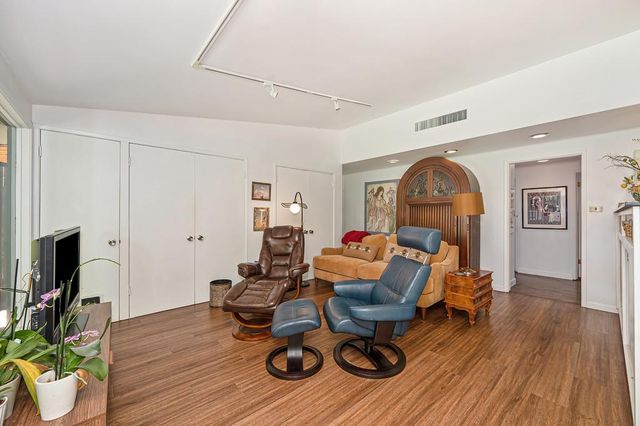 3421 Lynne Way, Sacramento, CA 95821
