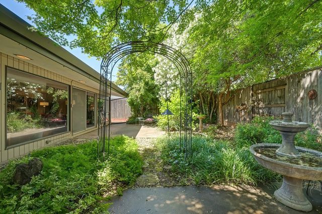 3421 Lynne Way, Sacramento, CA 95821
