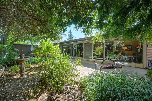 3421 Lynne Way, Sacramento, CA 95821