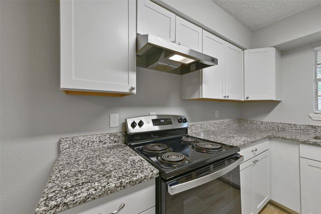 2803 22nd Street, Dickinson, TX 77539
