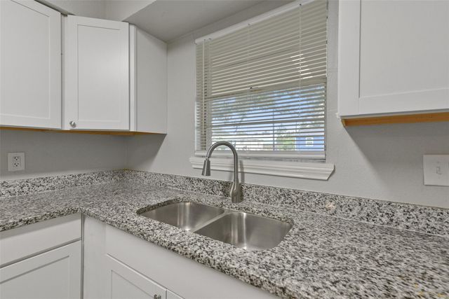 2803 22nd Street, Dickinson, TX 77539